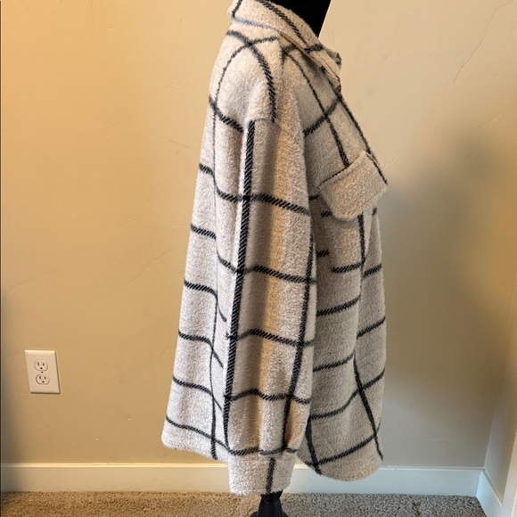 ZSupply Plaid Women's Shacket in Cream and Black - medium - Picture 4 of 6